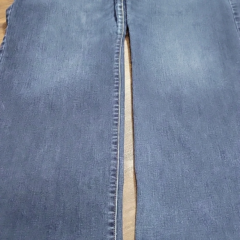 Lane Bryant 16s Dark Blue Flare Jeans - Picture 5 of 6